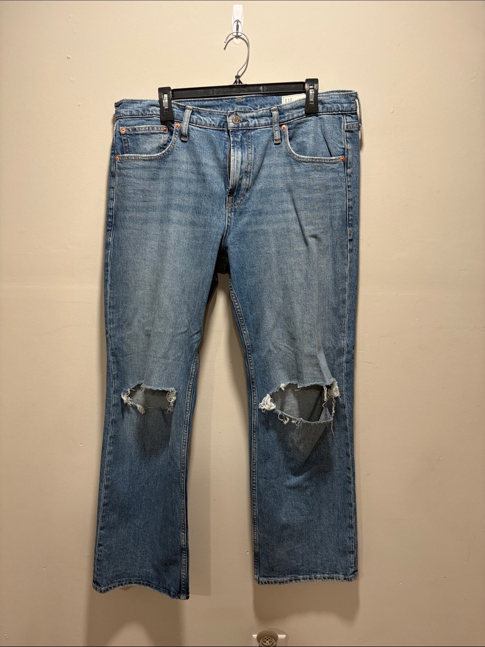 Men's Blue Distressed Knee Jeans